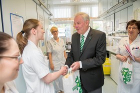 LH-Stv. Schuetzenhoefer bei arbeitenden Menschen