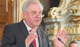 Landeshauptmann Schützenhöfer im Landtag