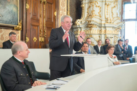 Landtag Steiermark 16.06.2015   copyright by Foto Fischer, Herrengasse 7 ( Altstadtpassage ),  8010 Graz, Tel.: 0043/ 316/ 82 53 22,  Fax DW4, e-mail : 