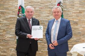 Landeshauptmann Hermann Schützenhöfer und Landeshauptmann-Stellvertreter Anton Lang stellten die „AGENDA WEISS-GRÜN 21 plus“ vor. © Fotos: Helmut Schweighofer