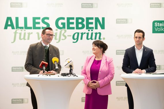 Bgm. Preßler mit LH-Stv. Khom und KO Schnitzer