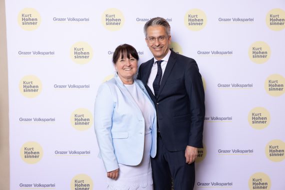 LPO Landeshauptmann-Stv. Manuela Khom mit Spitzenkandidat StPO StR Kurt Hohensinner © Benjamin Gasser