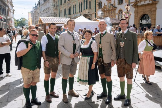 Manuela Khom und ihr Team beim Aufsteirern_2026_(c)-Steirische_Volkspartei_Felix_Platzer